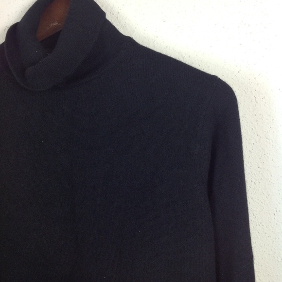 Glen Lyon 100% Cashmere Black Turtleneck Sweater